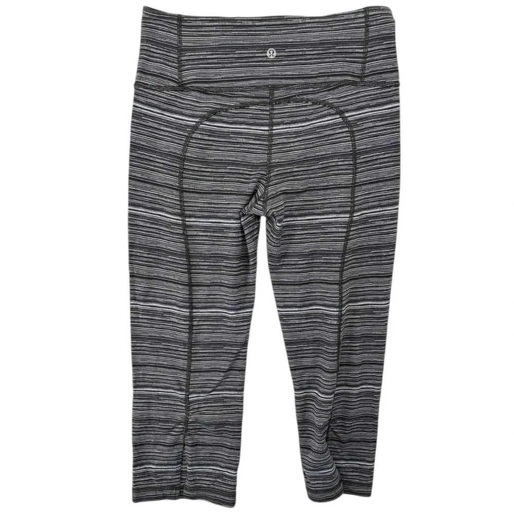 Lululemon Size 8 Cropped Leggings Back Slit Hem‎ Gray Stripe Yoga Pants